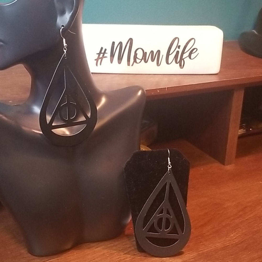 Leather earrings